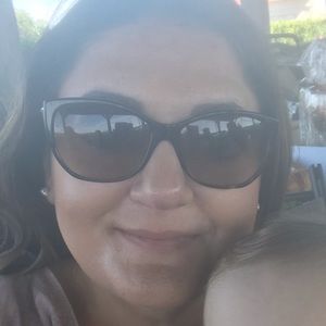 Meet your Posher, Marie